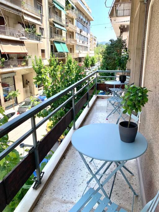 Spacious 4-Bedroom Family Home, 100M From Metro Athena Bagian luar foto